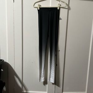 VENUS Women's Black and White Gradient Leggings